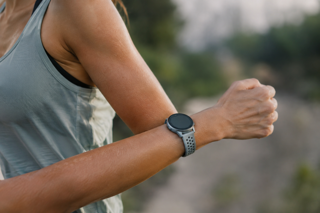 Montre running femme : les modèles fins et légers pour courir